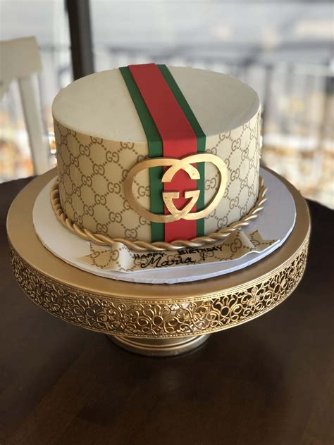 gucci cake for men.